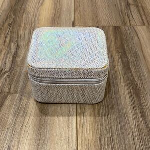 Iridescent White Compact Jewelry and Card Case